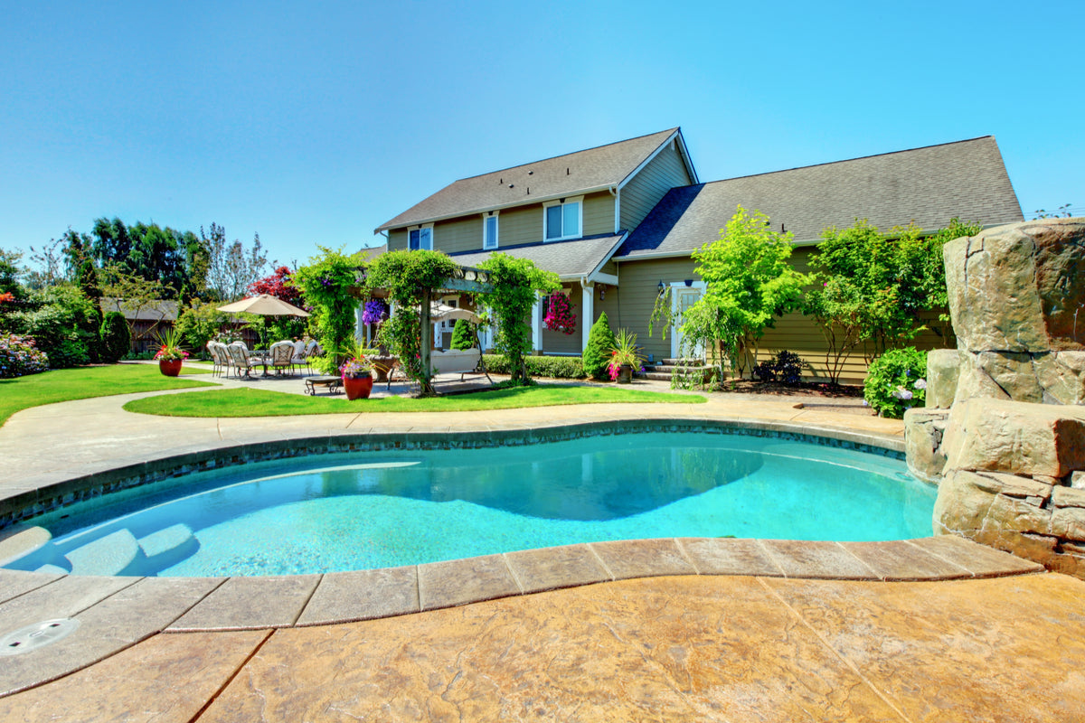 Tips to Create a Backyard Pool Oasis