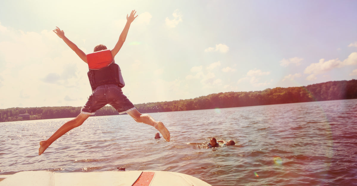 Helpful Tips for Having Fun on the Lake with Younger Kids